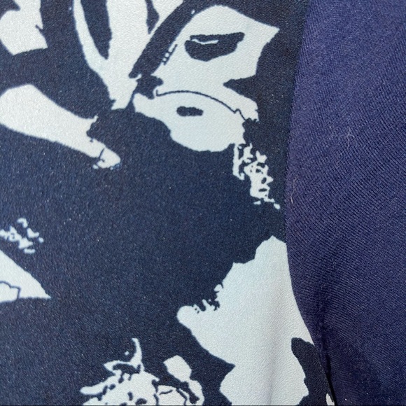 Banana Republic Short Sleeve Blouse Size S Blue Floral Print - Picture 8 of 9